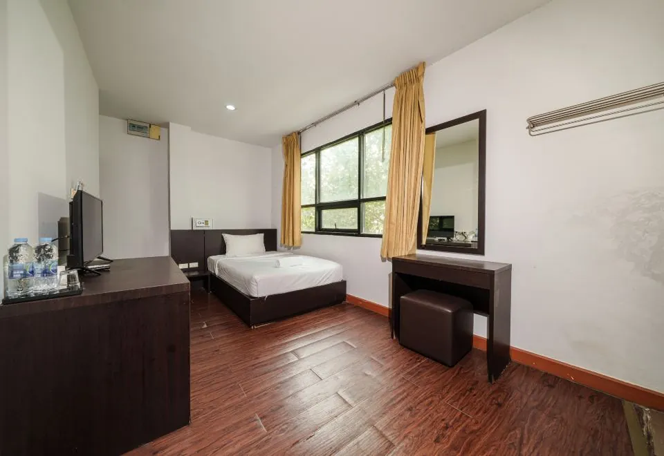 Khaosan Park Resort