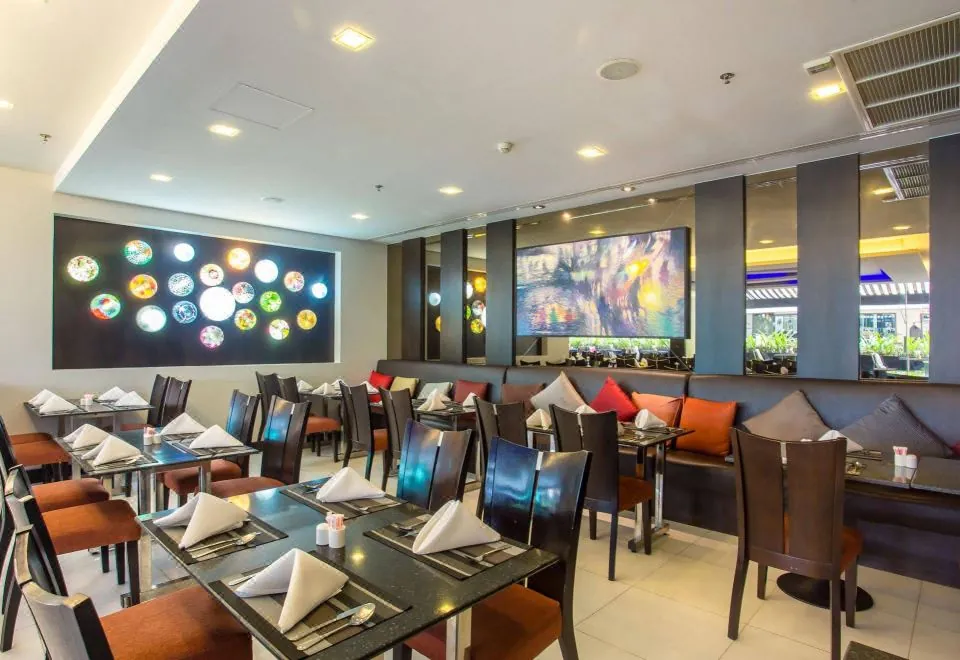 Nouvo City Hotel