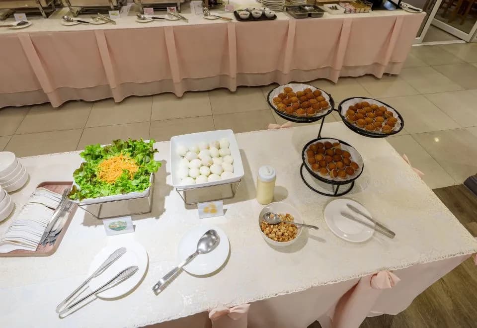 Prom Ratchada Hotel Bangkok