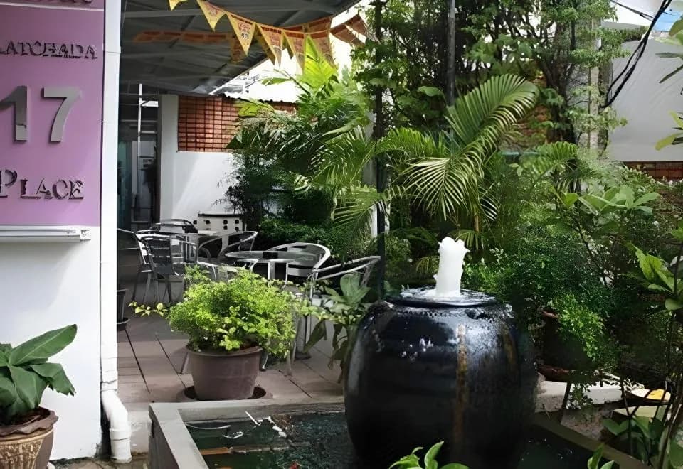 Ratchada 17 Place