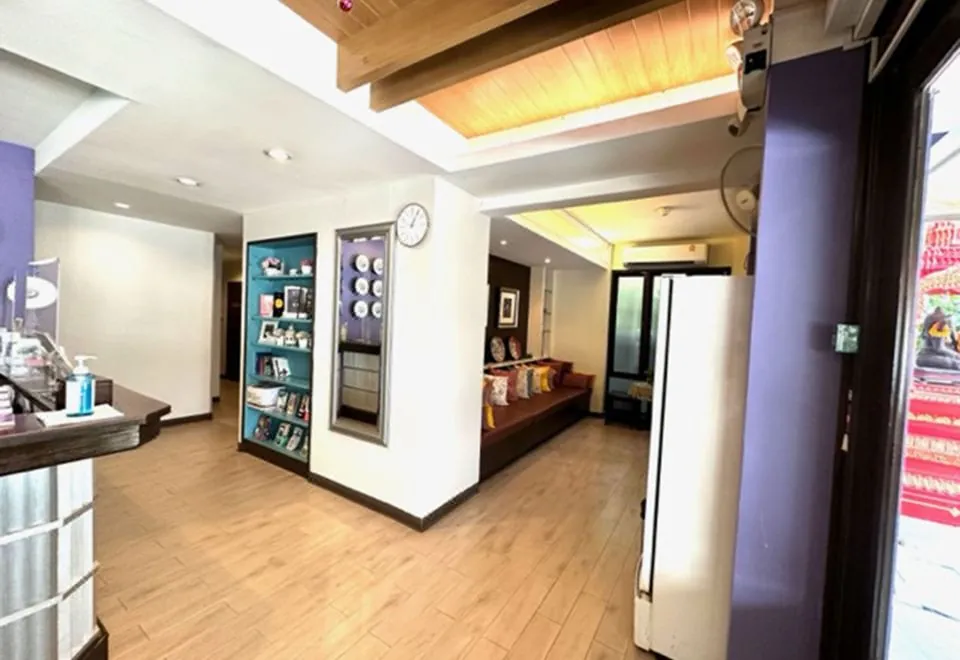 Sawasdee Hotel @ Sukhumvit Soi 8