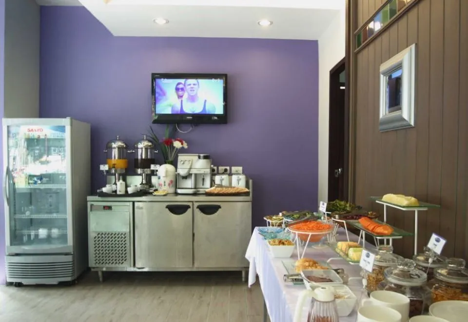 Sawasdee Hotel @ Sukhumvit Soi 8