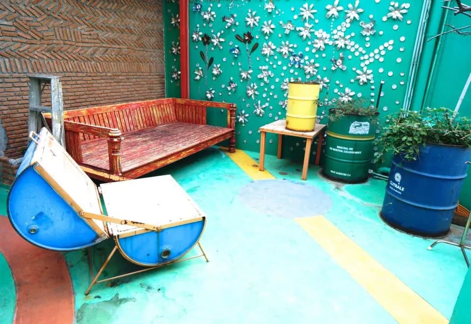 Silom Art Hostel