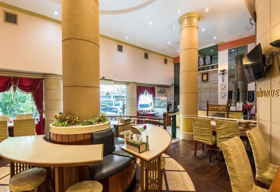 Silom Avenue Inn