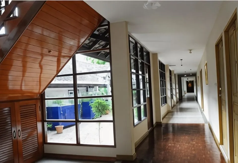 Silom Village Inn