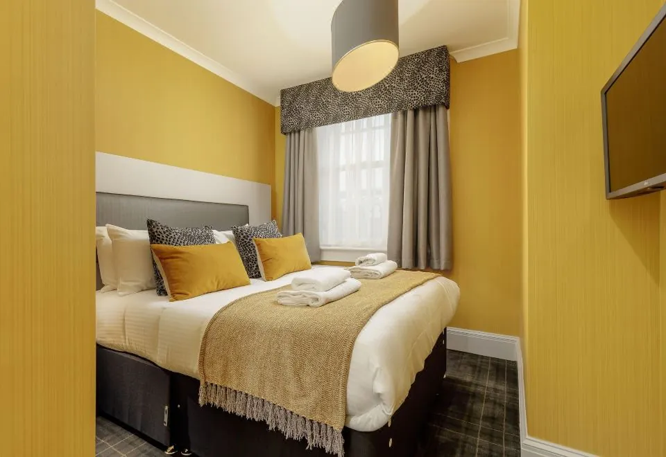 Destiny Scotland - Princes Street Residence