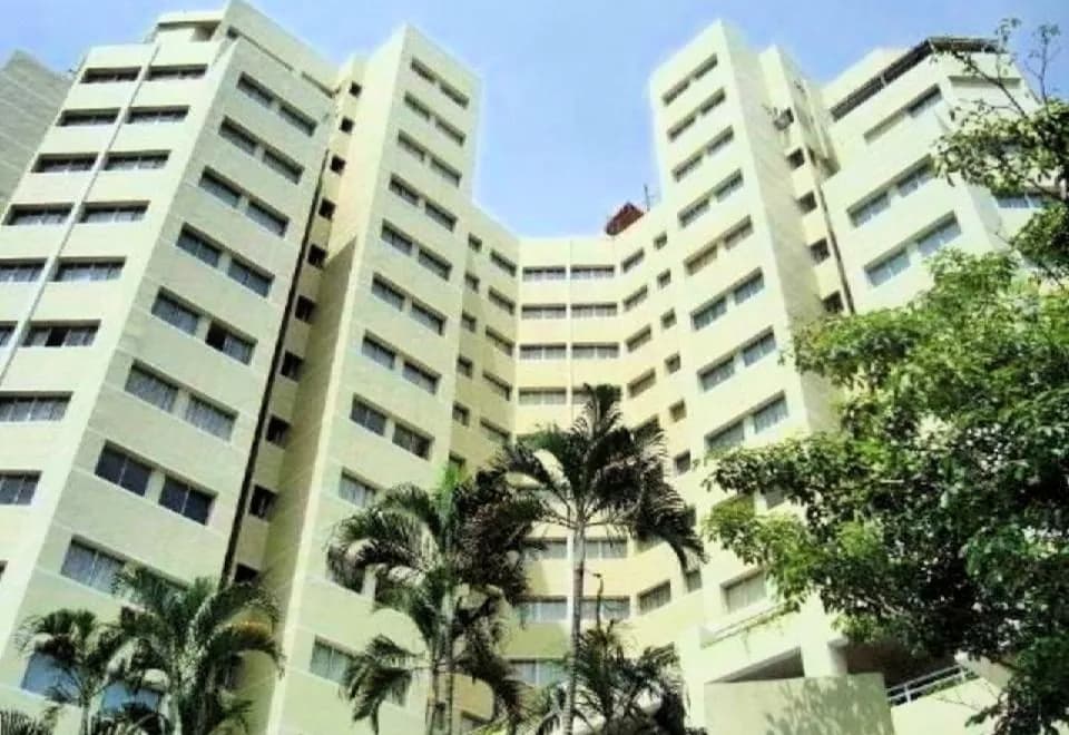 Summit Pavilion Hotel