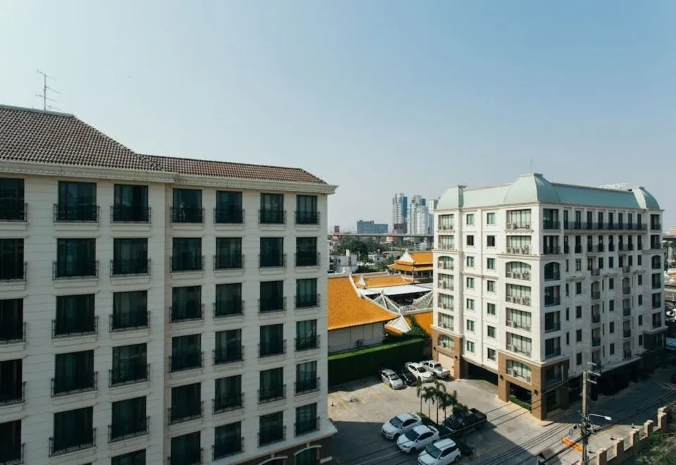 Thomson Residence Hotel