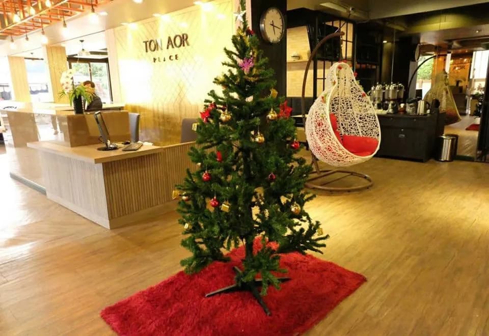 Ton Aor Place Hotel