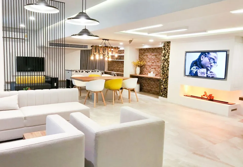 Benviar Tonson Residence