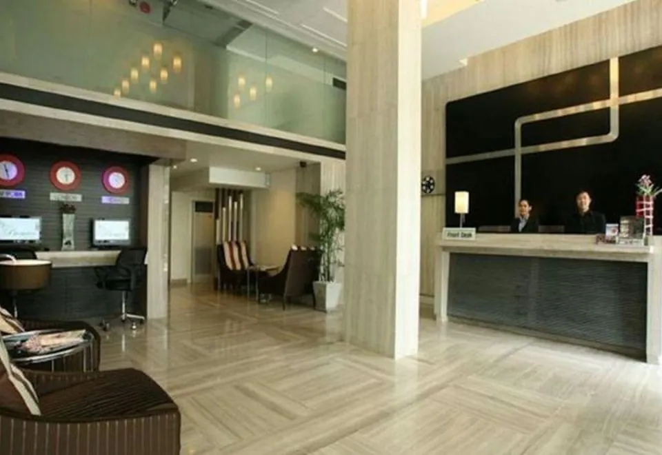 FX Hotel Metrolink Makkasan