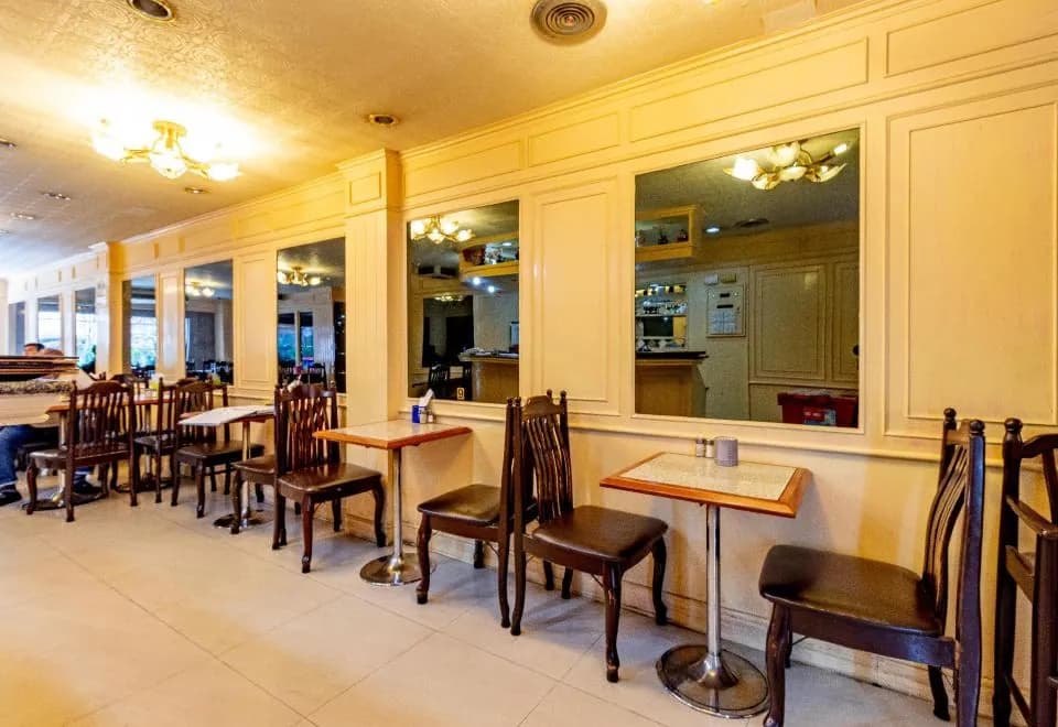 Woodlands Inn