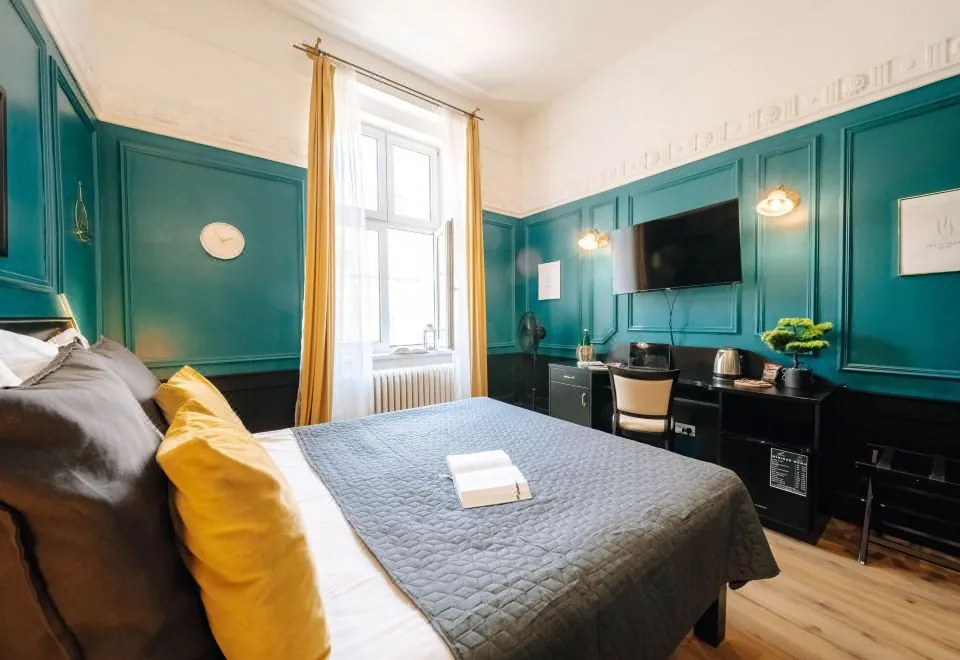 Hotel Praga 1885 by Louren