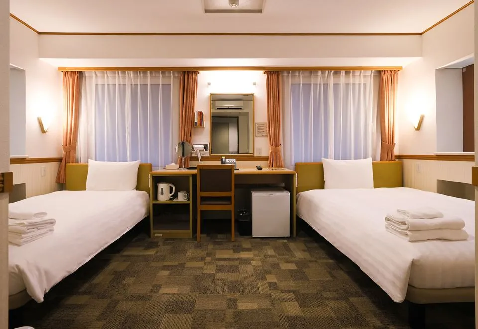 Toyoko Inn Kanazawa Kenrokuen Korimbo