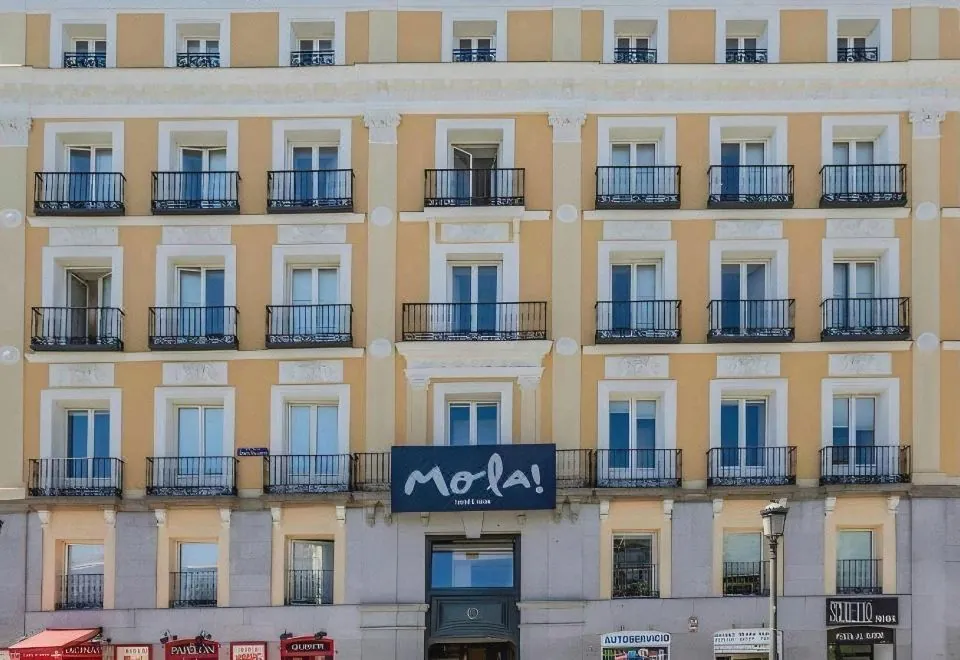 Mola Hostel