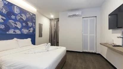 Kitez Hotel & Bunkz
