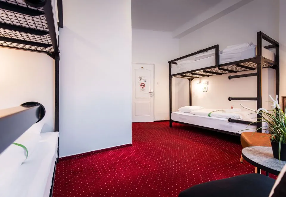 Maverick Hostel & Ensuites