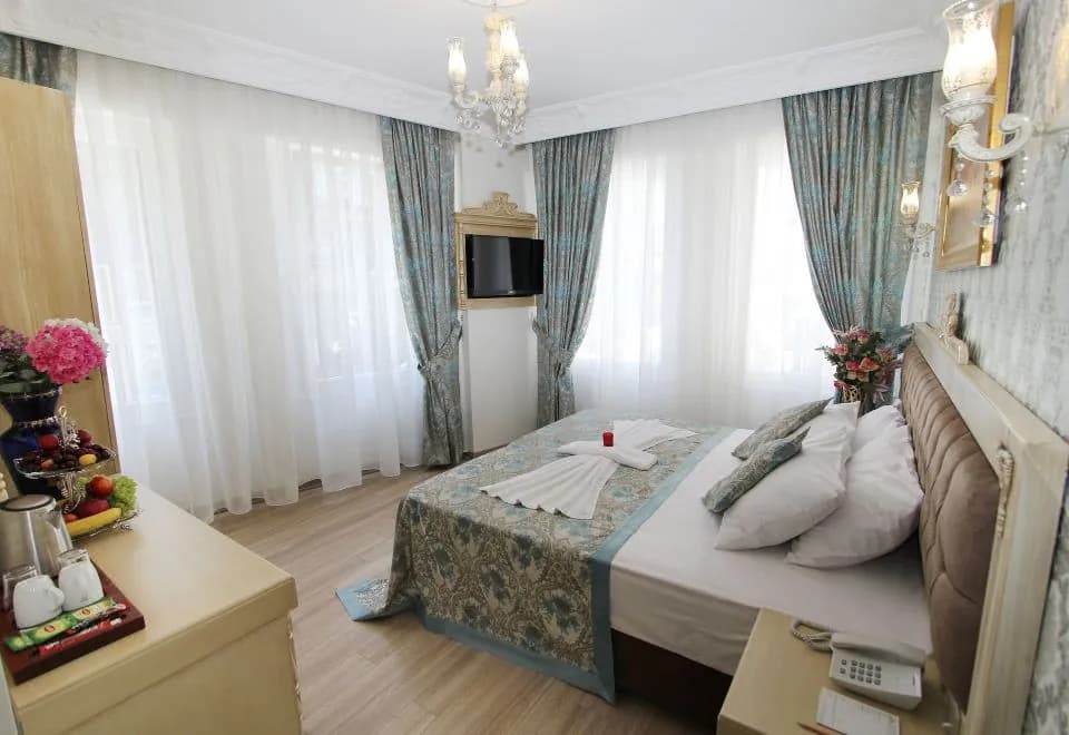 Apple Tree Hotel