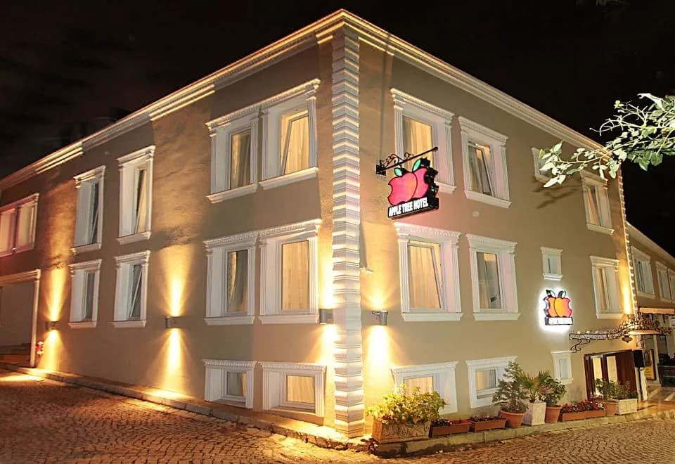 Apple Tree Hotel