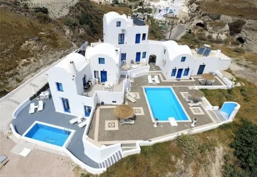 Santorini Traditional Suites