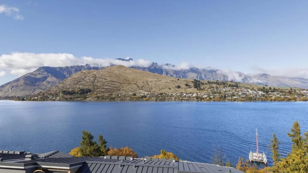 Avani Queenstown Hotel