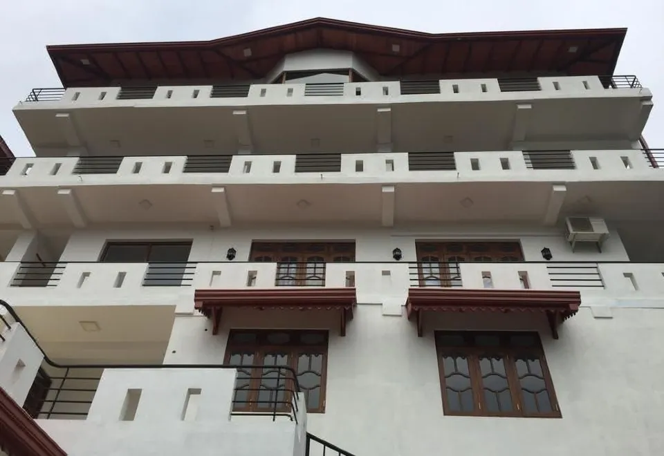 Kandyan Bluestar Villa
