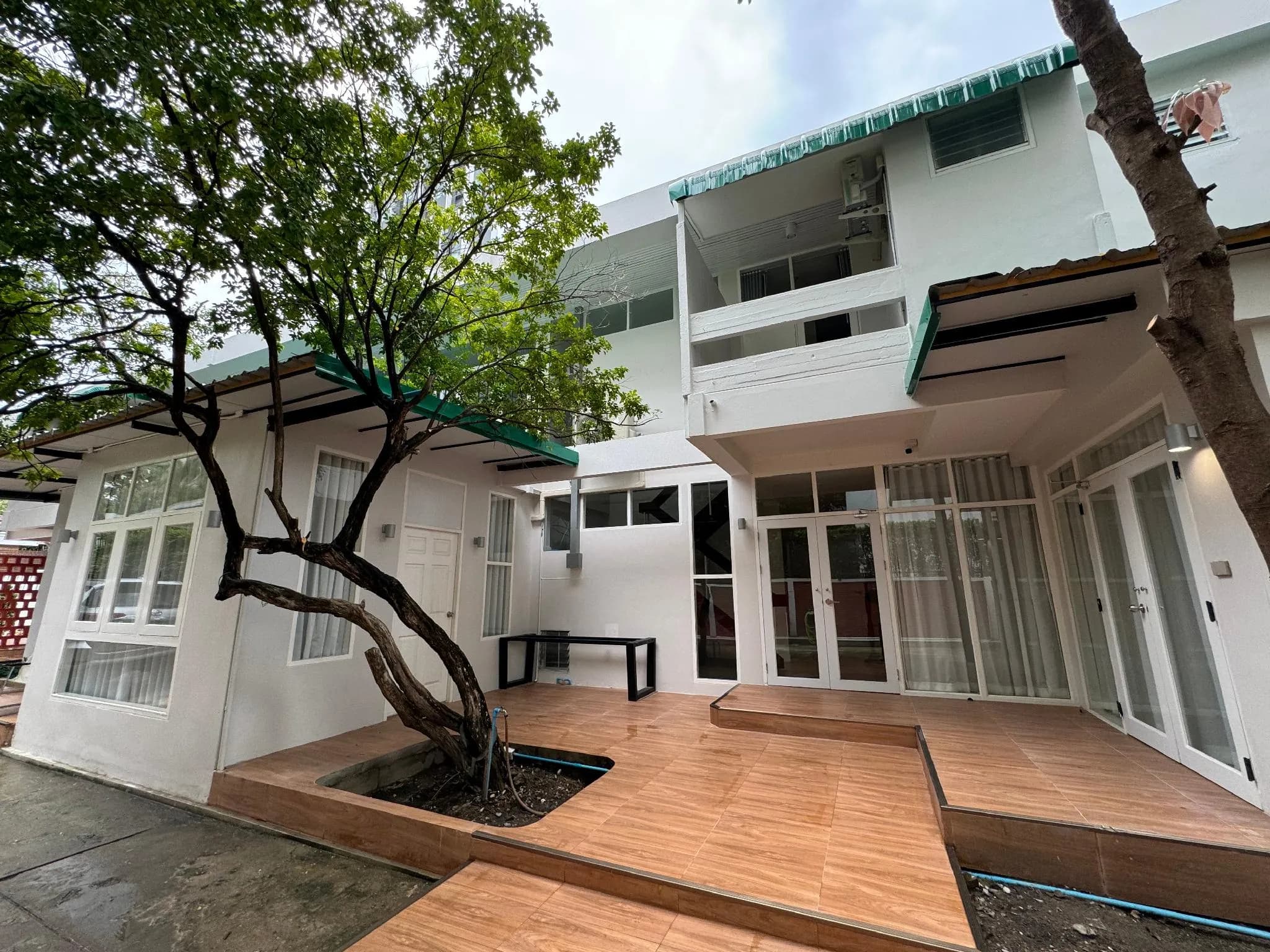 EM HOME Sukhumvit Bangkok near Train and Shopping