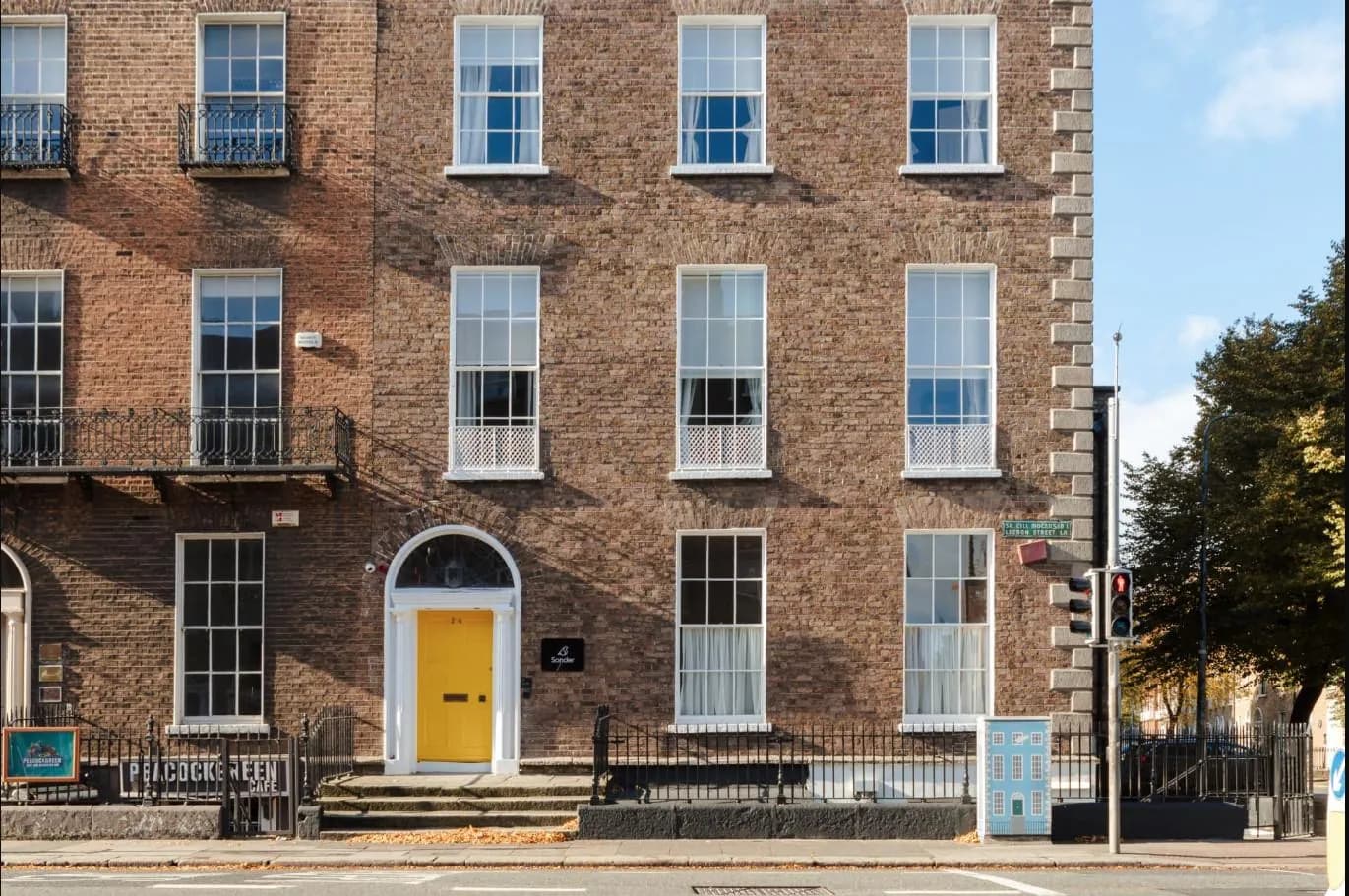 The Earl Hotel Leeson Street, Sonder
