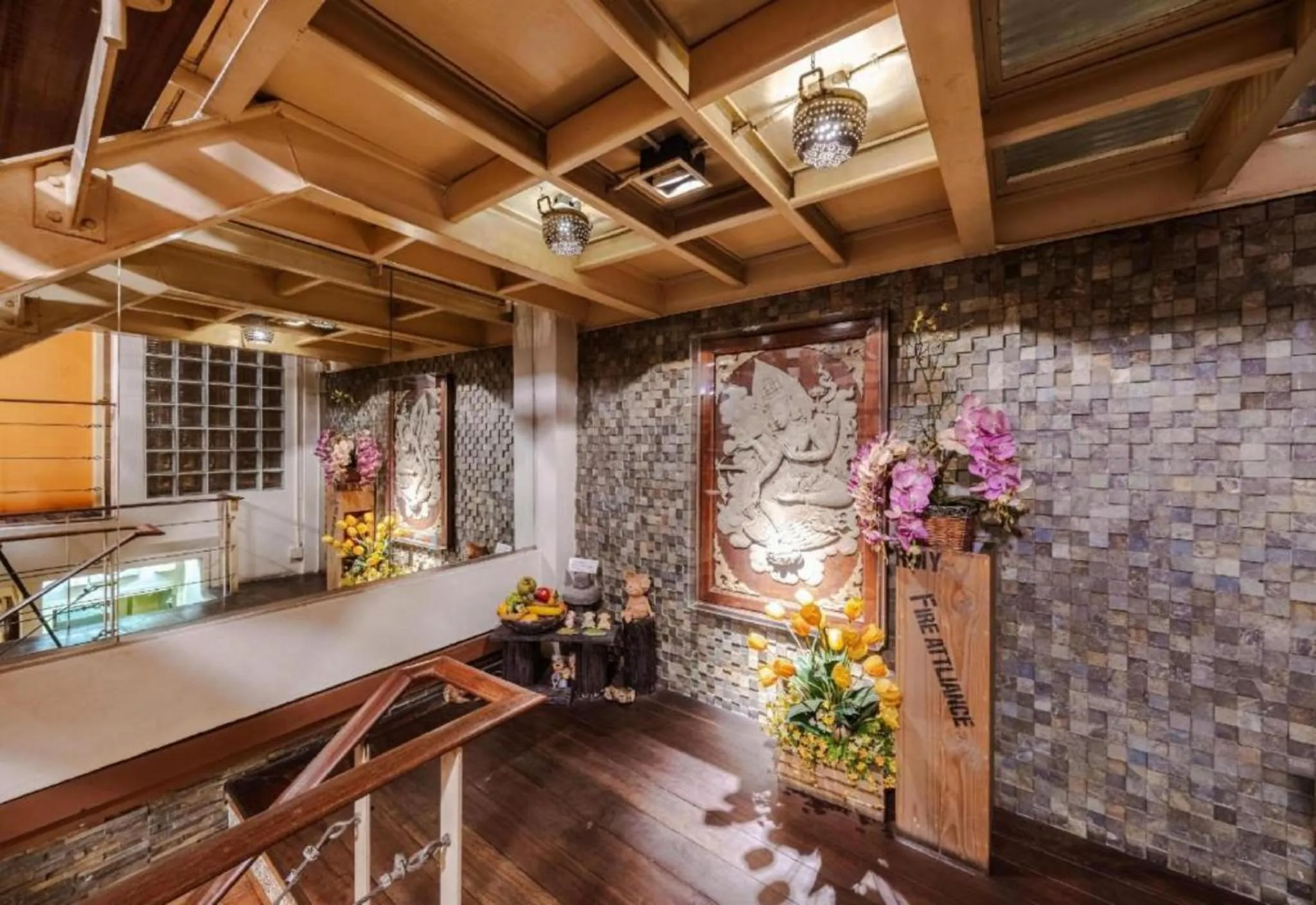 Dancenter Diamond House Khaosan