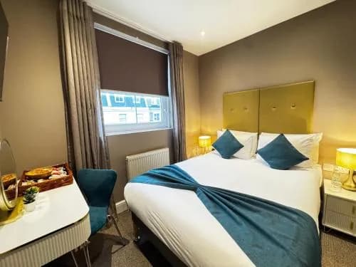 Queens Park Hotel