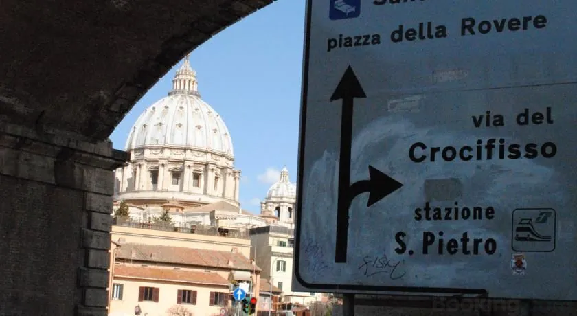 Di Fronte Alla Cupola