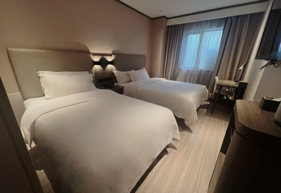 Hanting Hotel (Shanghai Dapuqiao subway station store)