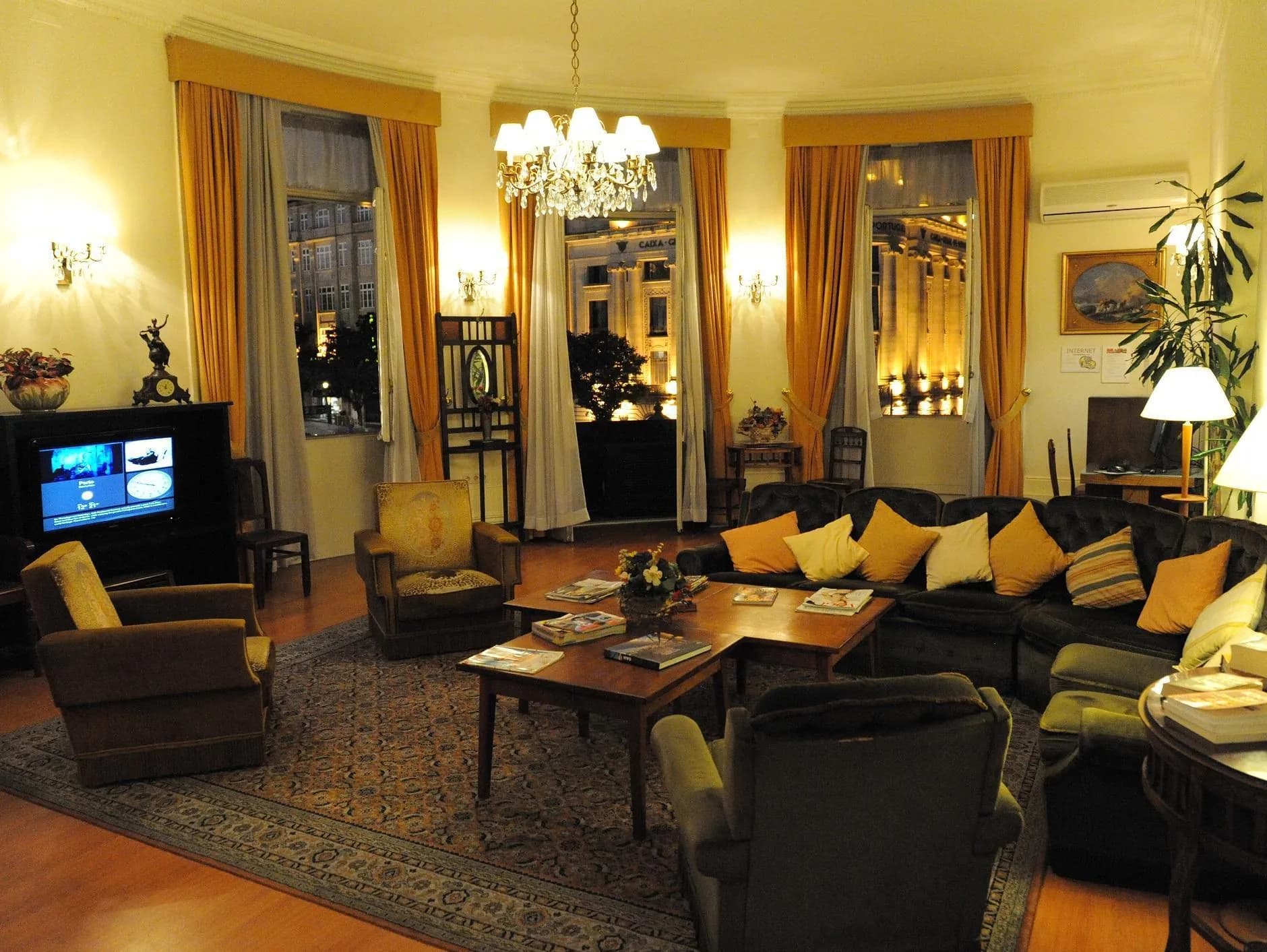 Hotel Aliados