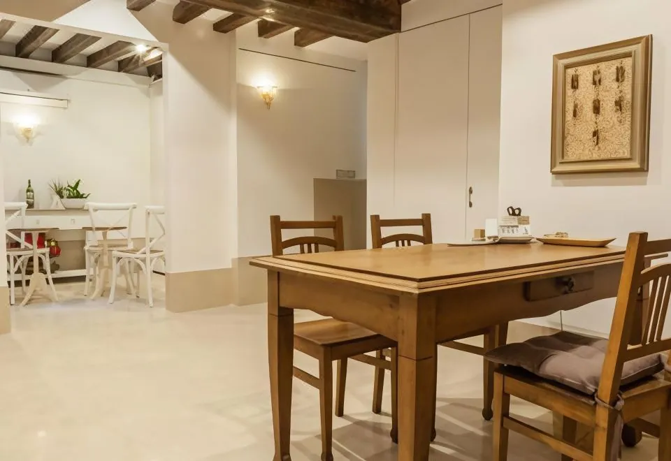 Ca' San Trovaso - 6 Rooms
