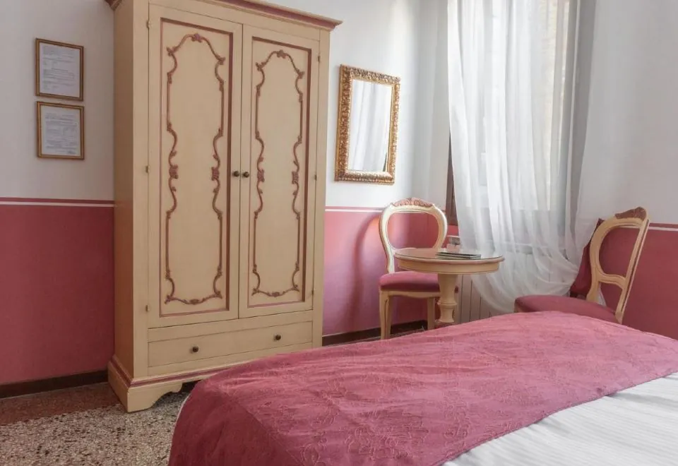 Ca' San Trovaso - 6 Rooms