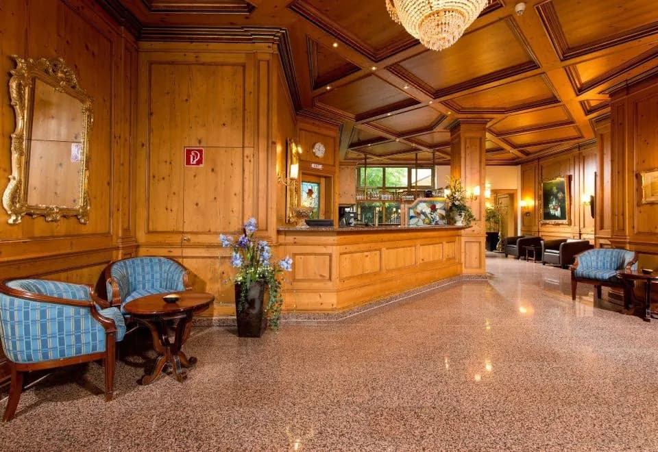 King's Hotel Center Superior
