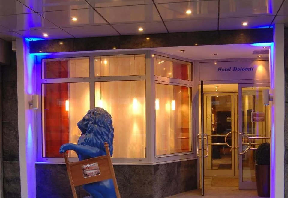 Hotel Dolomit