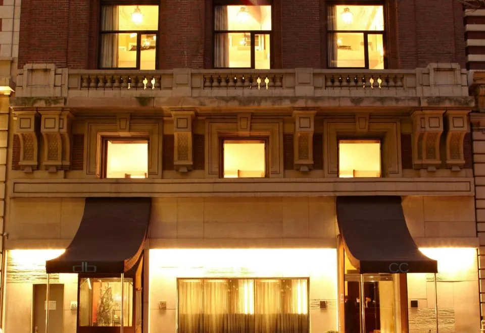 City Club Hotel
