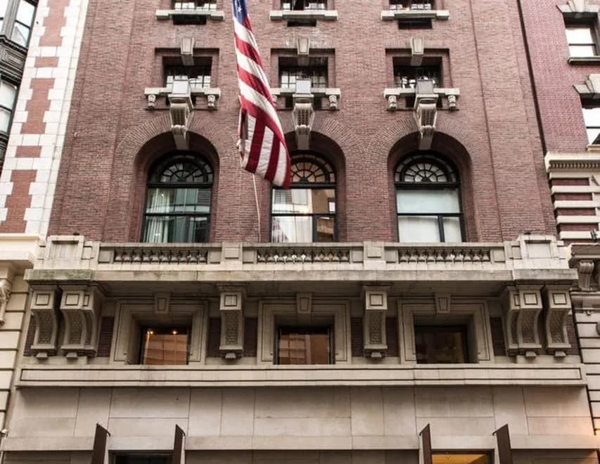 City Club Hotel