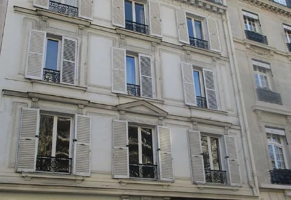 Bridgestreet Champs Elysees