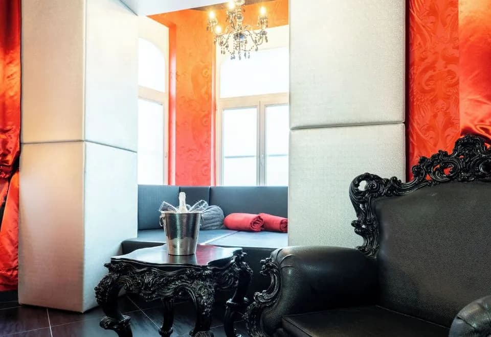 Hotel Urania