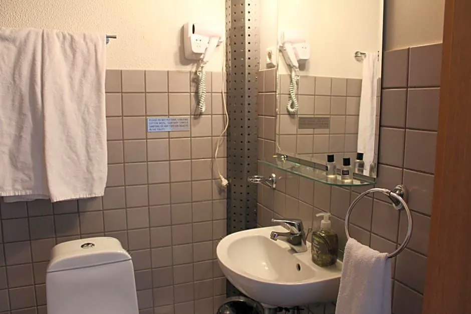 4th Floor Hotel