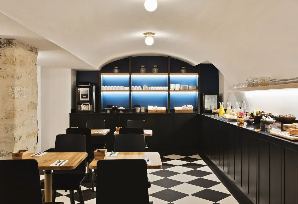 New Hotel Lafayette