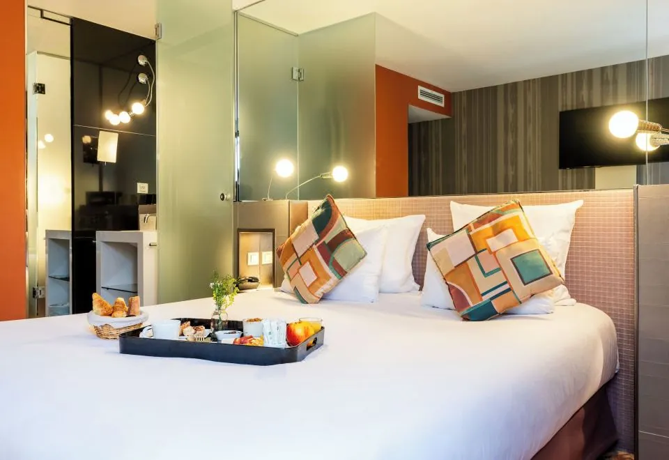 Le 7 Eiffel Hotel by Malone