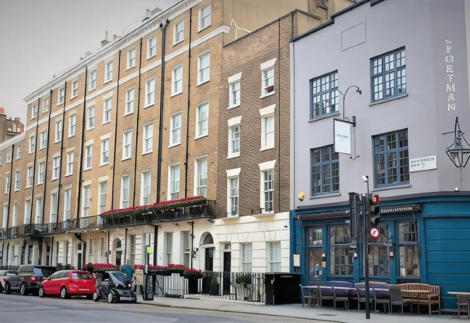 The Sumner Hotel