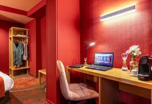 Hotel Ariane Montparnasse by Patrick Hayat