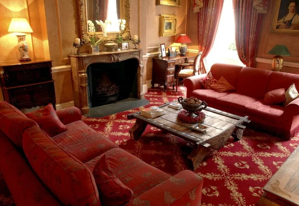 The Leonard Hotel