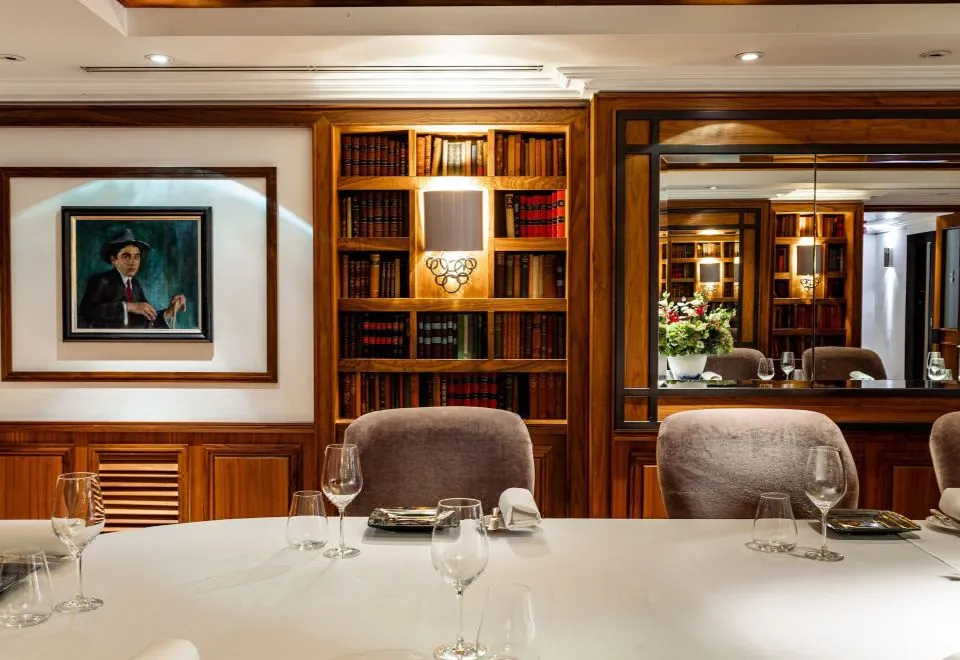 St James Hotel & Club Mayfair