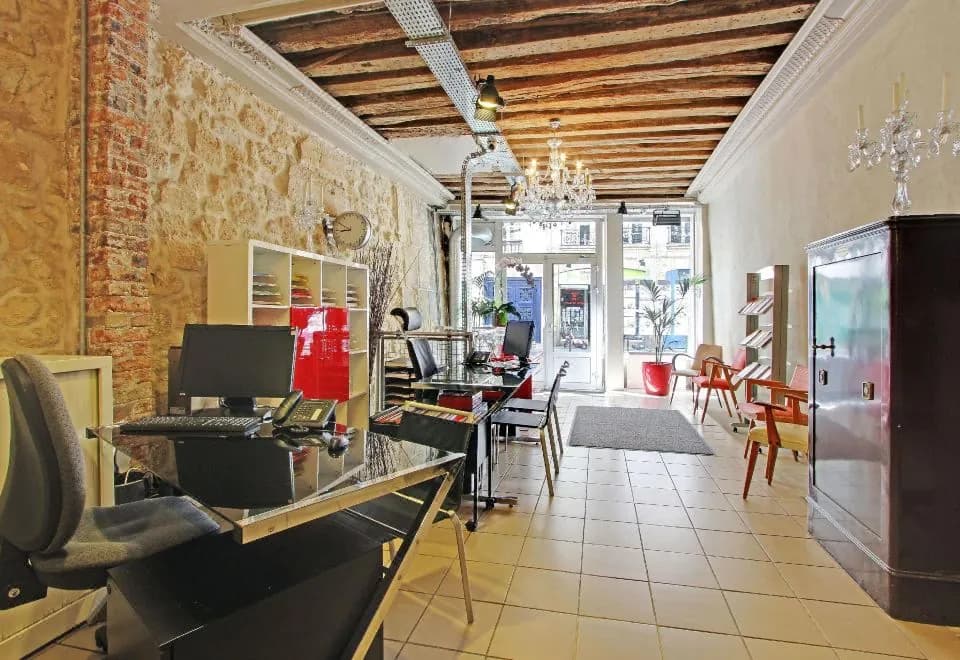 Apartments Paris Centre - at Home Hotel