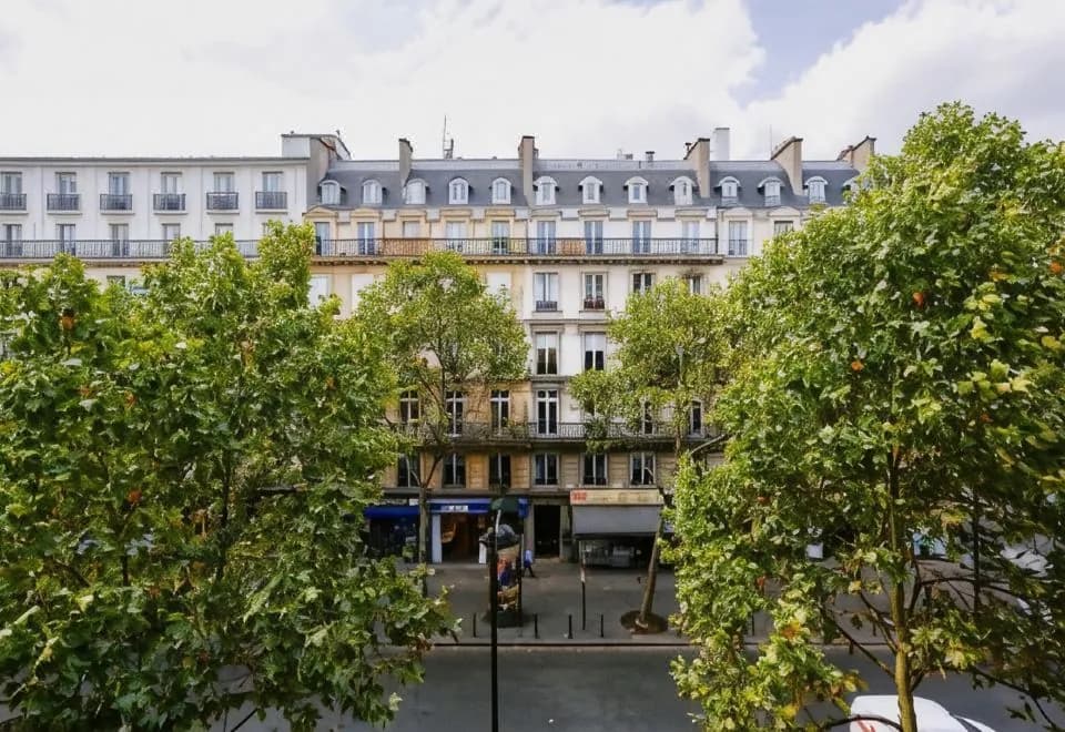 Apartments Paris Centre - at Home Hotel